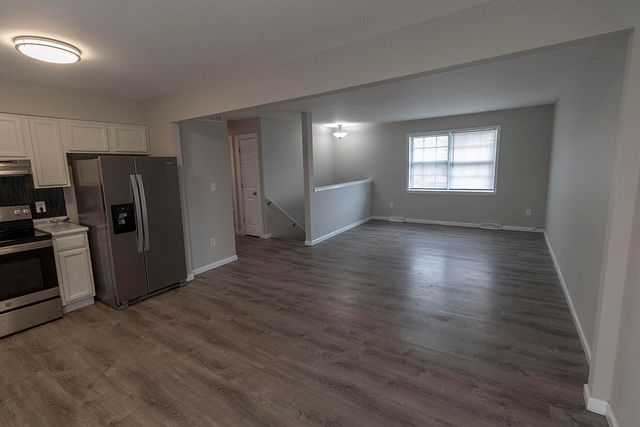 4195 N RIVIERA DR, Columbia, MO 65202