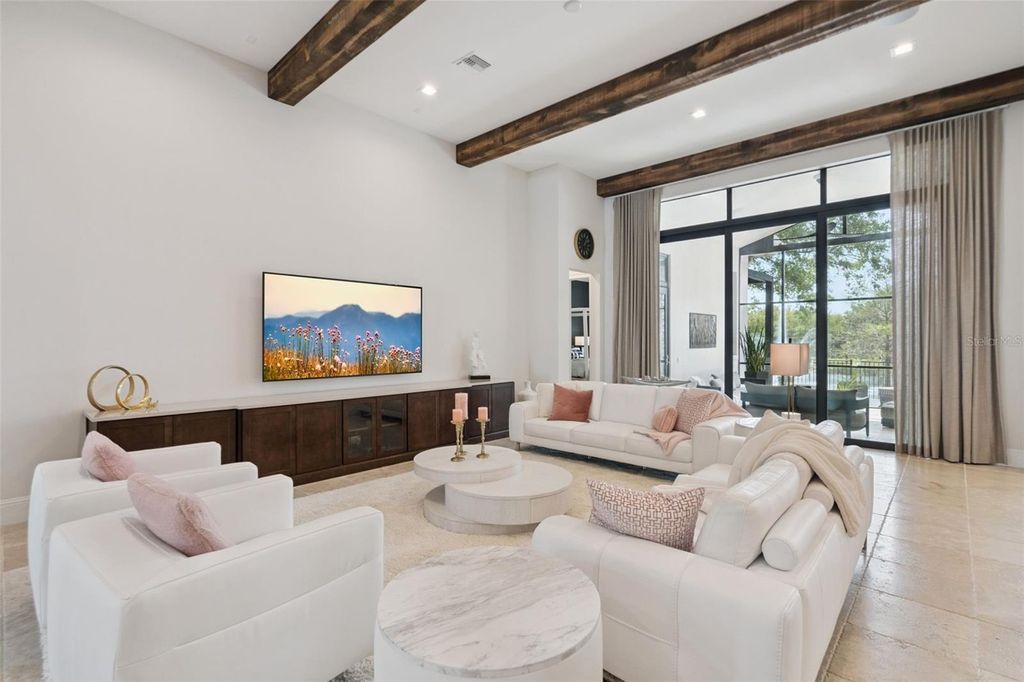 Image 12 of property listing at 10228 KENSINGTON SHORE DRIVE, Orlando, FL 32827