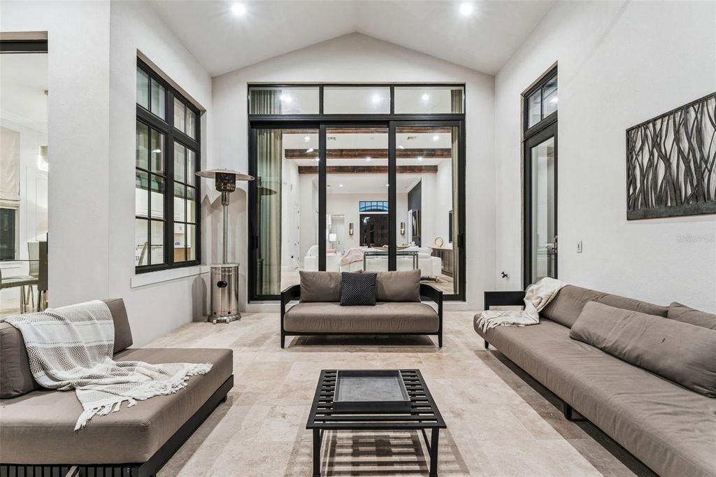 Image 30 of property listing at 10228 KENSINGTON SHORE DRIVE, Orlando, FL 32827