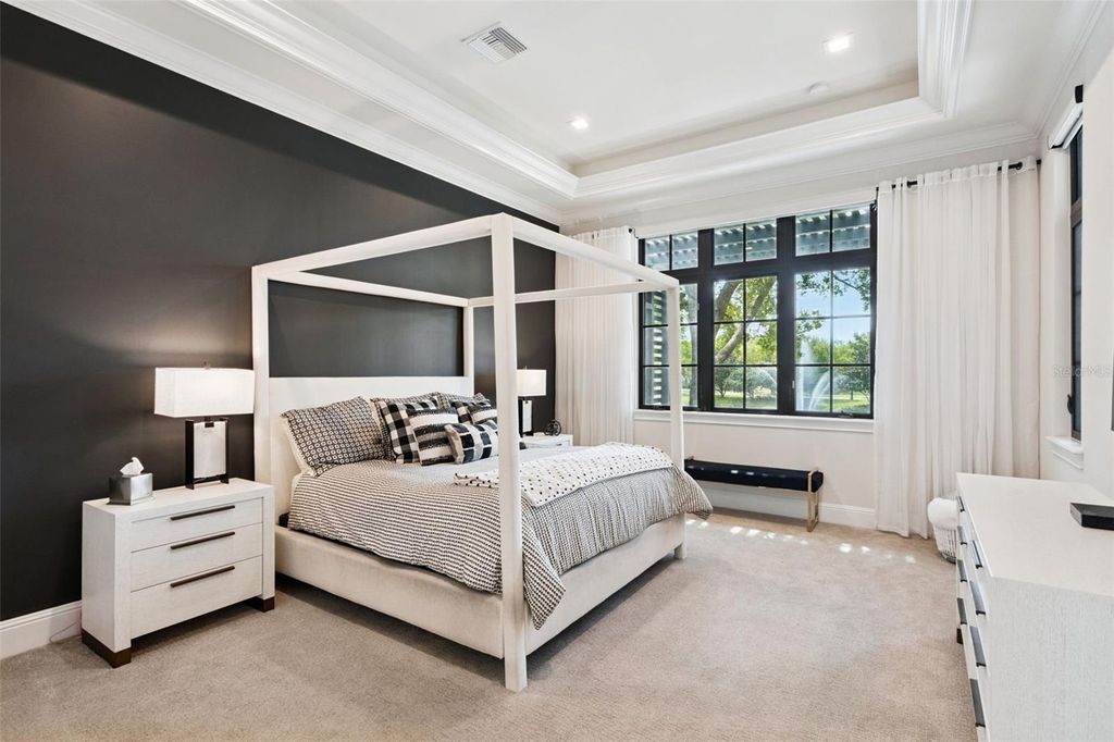 Image 38 of property listing at 10228 KENSINGTON SHORE DRIVE, Orlando, FL 32827