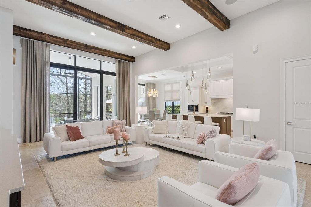 Image 10 of property listing at 10228 KENSINGTON SHORE DRIVE, Orlando, FL 32827