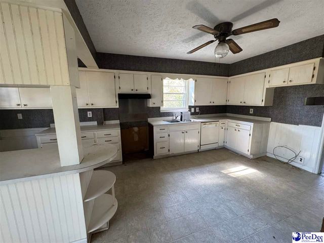 1263 Old Kemper Rd, Lake View, SC 29563