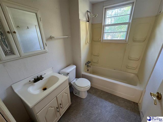 1263 Old Kemper Rd, Lake View, SC 29563