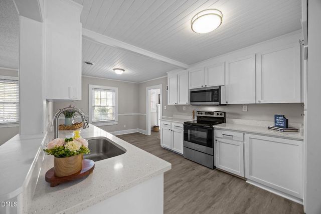 209 N Watauga Avenue, Dunn, NC 28334