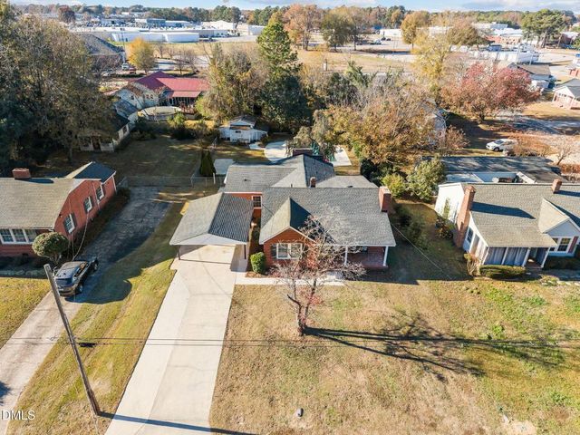 209 N Watauga Avenue, Dunn, NC 28334