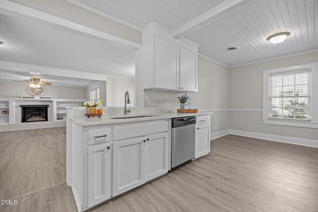 209 N Watauga Avenue, Dunn, NC 28334