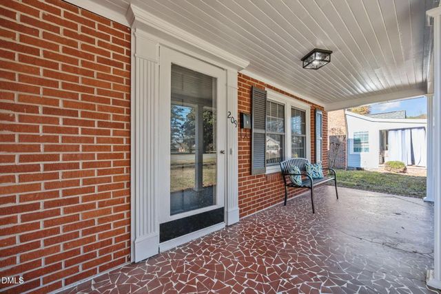 209 N Watauga Avenue, Dunn, NC 28334