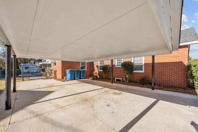 209 N Watauga Avenue, Dunn, NC 28334