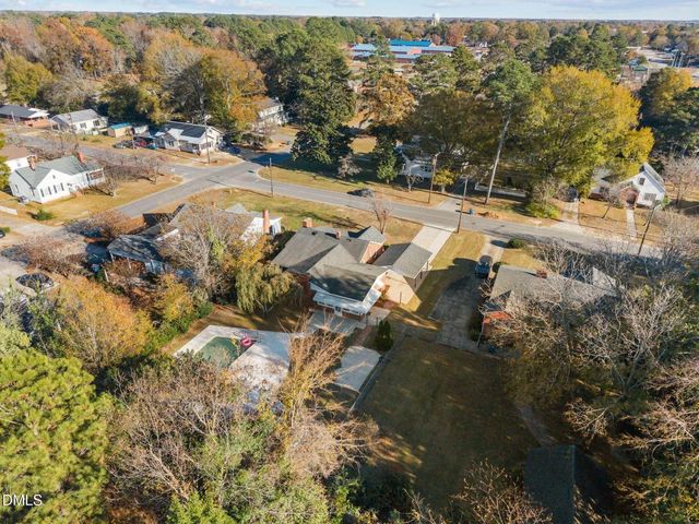 209 N Watauga Avenue, Dunn, NC 28334