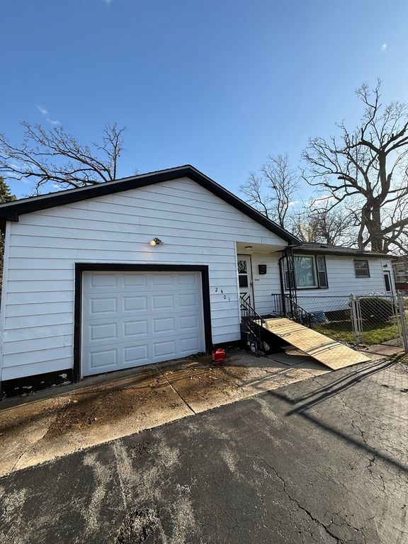 2401 24th Street, North Chicago, IL 60064