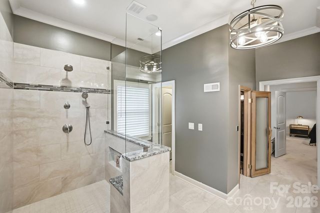 11719 Easthampton Circle, Charlotte, NC 28277