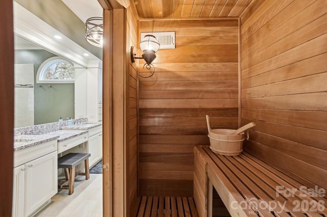 11719 Easthampton Circle, Charlotte, NC 28277