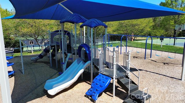 11719 Easthampton Circle, Charlotte, NC 28277