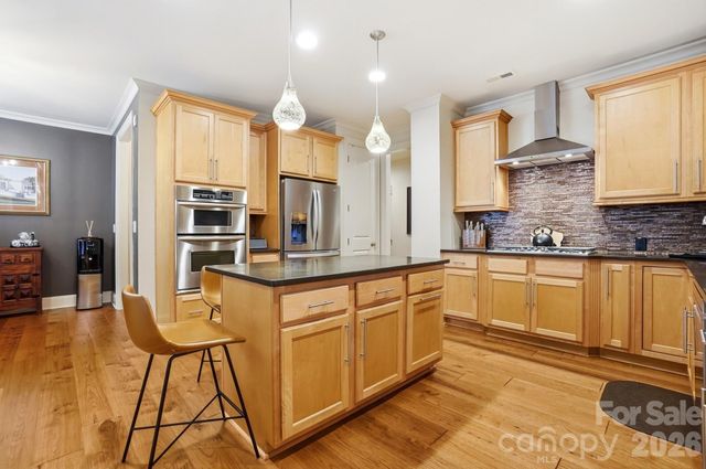 11719 Easthampton Circle, Charlotte, NC 28277