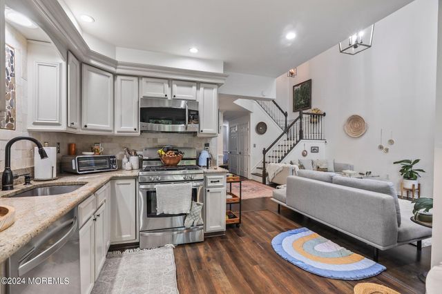 34 Alpine Road, Holmdel, NJ 07733