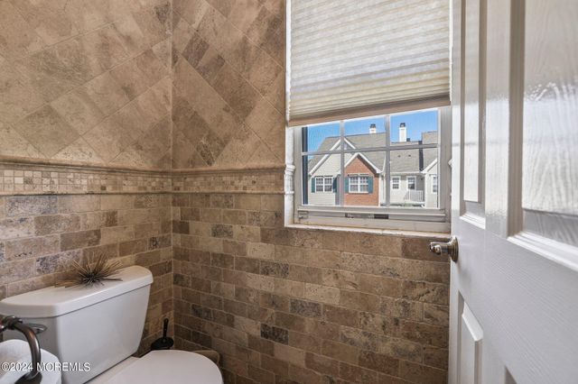 34 Alpine Road, Holmdel, NJ 07733