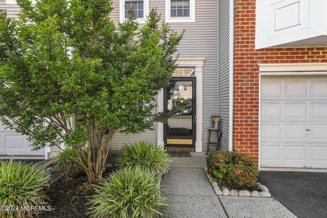 34 Alpine Road, Holmdel, NJ 07733