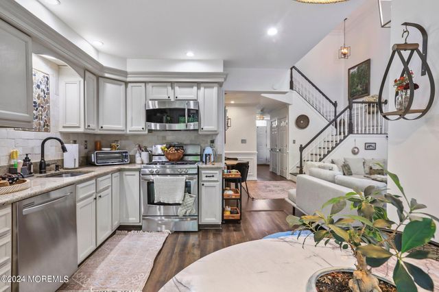 34 Alpine Road, Holmdel, NJ 07733