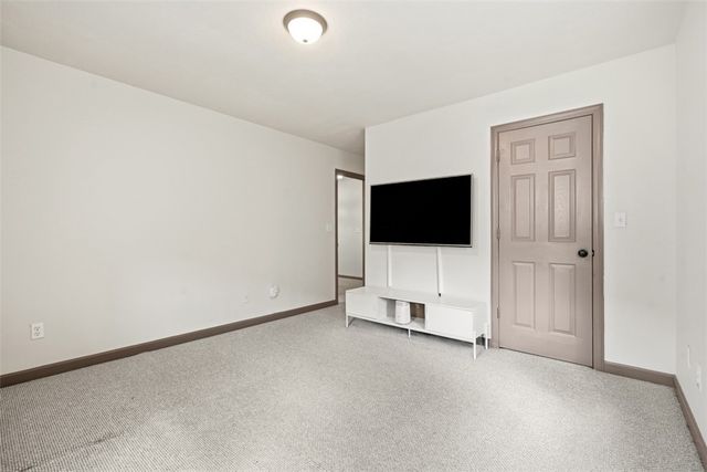 8517 Wittmer Rd, Mccandless, PA 15237