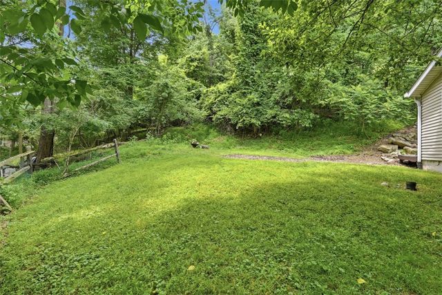 8517 Wittmer Rd, Mccandless, PA 15237