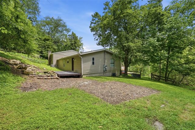 8517 Wittmer Rd, Mccandless, PA 15237