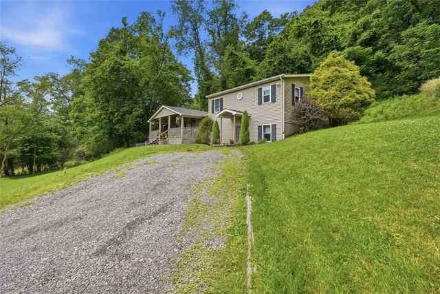 8517 Wittmer Rd, Mccandless, PA 15237