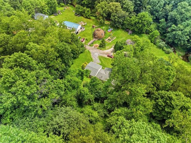 8517 Wittmer Rd, Mccandless, PA 15237