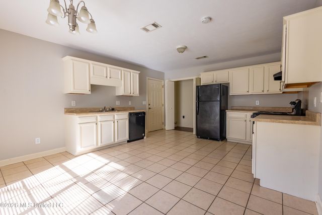 1556 Chelsea Lane, Richland, MS 39218