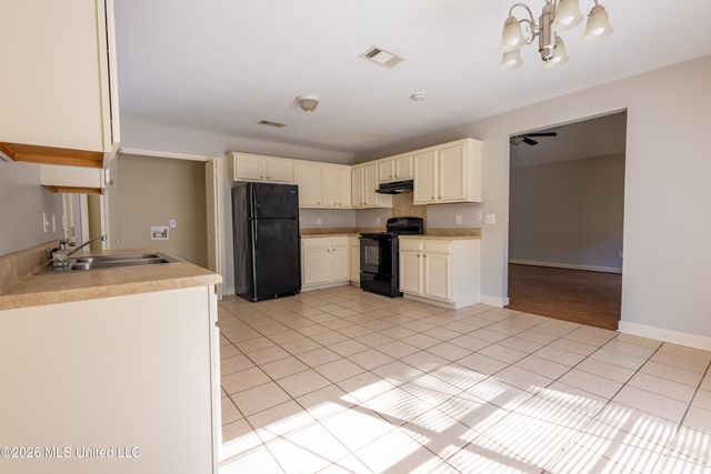 1556 Chelsea Lane, Richland, MS 39218