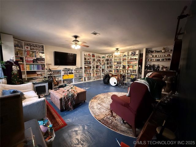 28653 E 139th Street S, Coweta, OK 74429