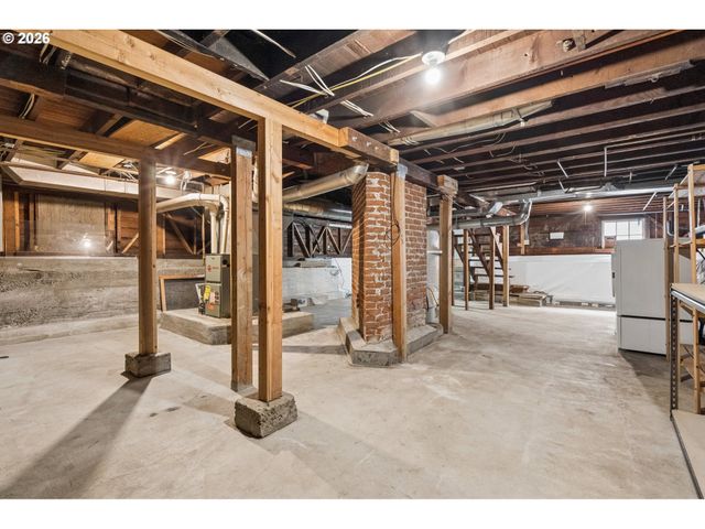 1432 Se KNIGHT St, Portland, OR 97202