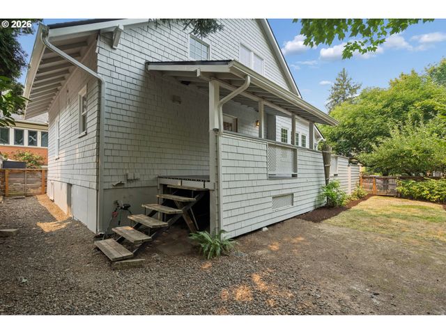 1432 Se KNIGHT St, Portland, OR 97202