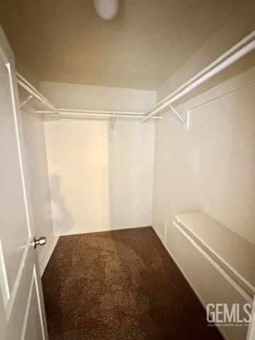 5601 Arbor Court, Bakersfield, CA 93309