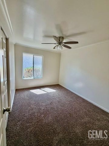 5601 Arbor Court, Bakersfield, CA 93309