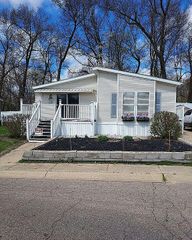 8962 Woodland Avenue 238, Oshtemo Twp, MI 49009