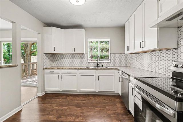 8154 Tudor Drive, Jonesboro, GA 30238