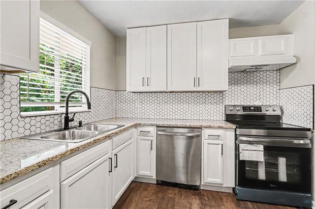 8154 Tudor Drive, Jonesboro, GA 30238