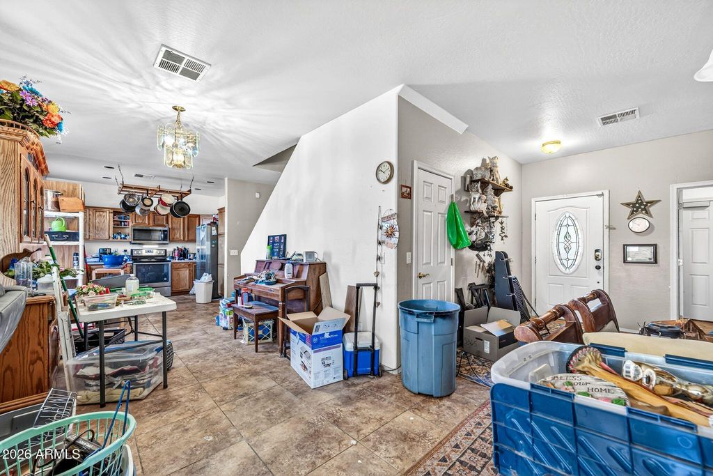 237 W SUNDANCE Drive, Coolidge, AZ 85128 — photo 2