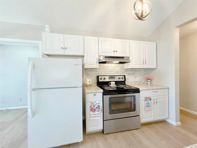 15095 Conroe Bay Boulevard, Willis, TX 77318