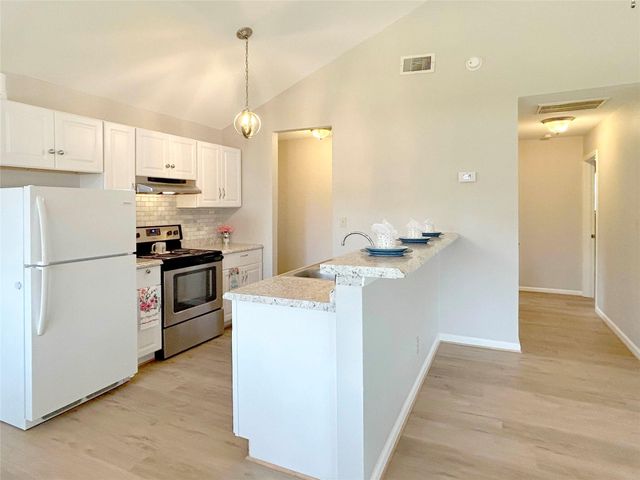 15095 Conroe Bay Boulevard, Willis, TX 77318