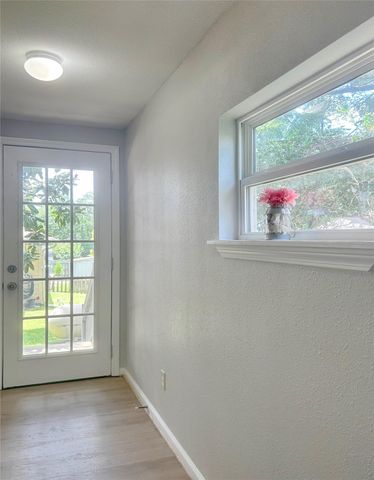 15095 Conroe Bay Boulevard, Willis, TX 77318