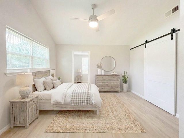 15095 Conroe Bay Boulevard, Willis, TX 77318