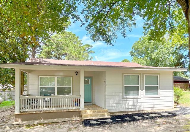 15095 Conroe Bay Boulevard, Willis, TX 77318