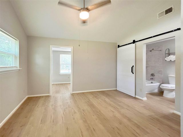 15095 Conroe Bay Boulevard, Willis, TX 77318