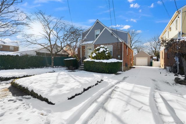 76 Westend Avenue, Valley Stream, NY 11580