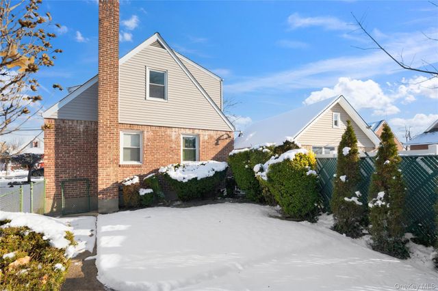 76 Westend Avenue, Valley Stream, NY 11580