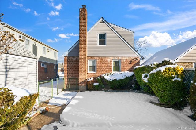 76 Westend Avenue, Valley Stream, NY 11580