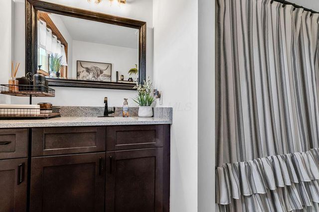 7560 Clover Valley Road NW, Johnstown, OH 43031