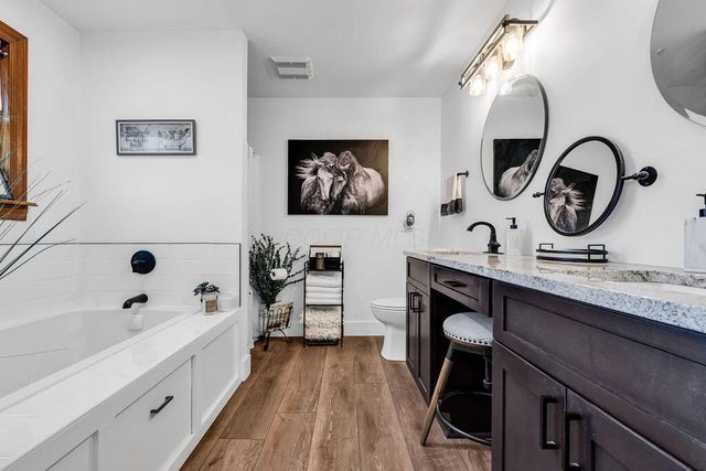 7560 Clover Valley Road NW, Johnstown, OH 43031