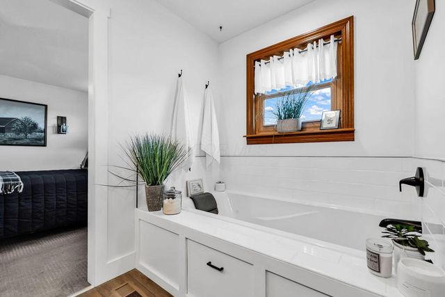 7560 Clover Valley Road NW, Johnstown, OH 43031